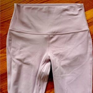 Lululemon Size 6 Dusty Pink full length leggings! 🌸💕💗